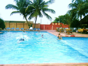 Гостиница Accra Royal Castle Apartments & Suites  Kwabenya